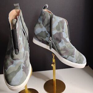 Linea Paolo Anna Camouflage Wedge Ankle Boot Sneakers Women's Size 7M